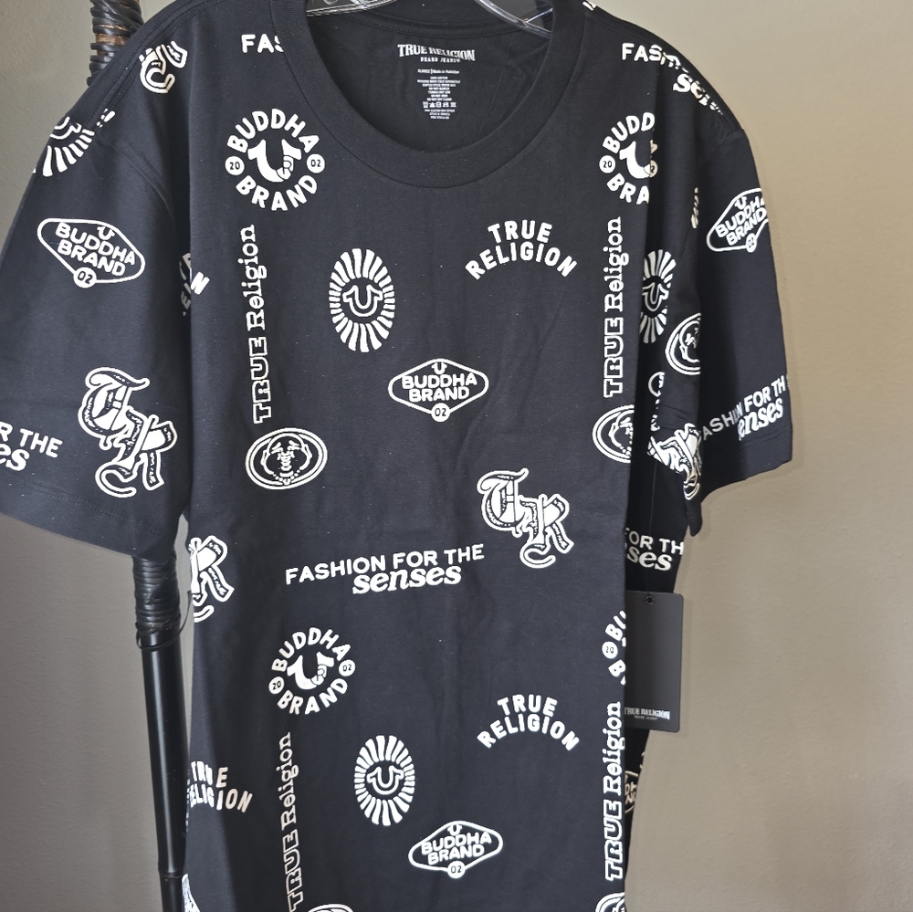 NWT True Religion Black and White Graphic Tee